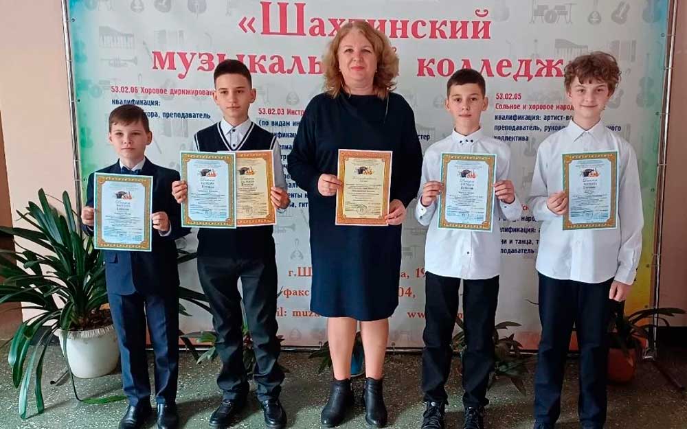 ОБЛАСТНОЙ КОНКУРС ИСПОЛНИТЕЛЕЙ НА НАРОДНЫХ ИНСТРУМЕНТАХ